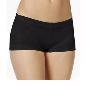 Icy Hot Lingerie  Women 3 Pack Seamless Panties Sexy Underwear NWT Size Medium